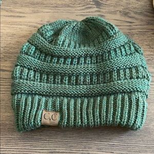 NWOT Knit beanie